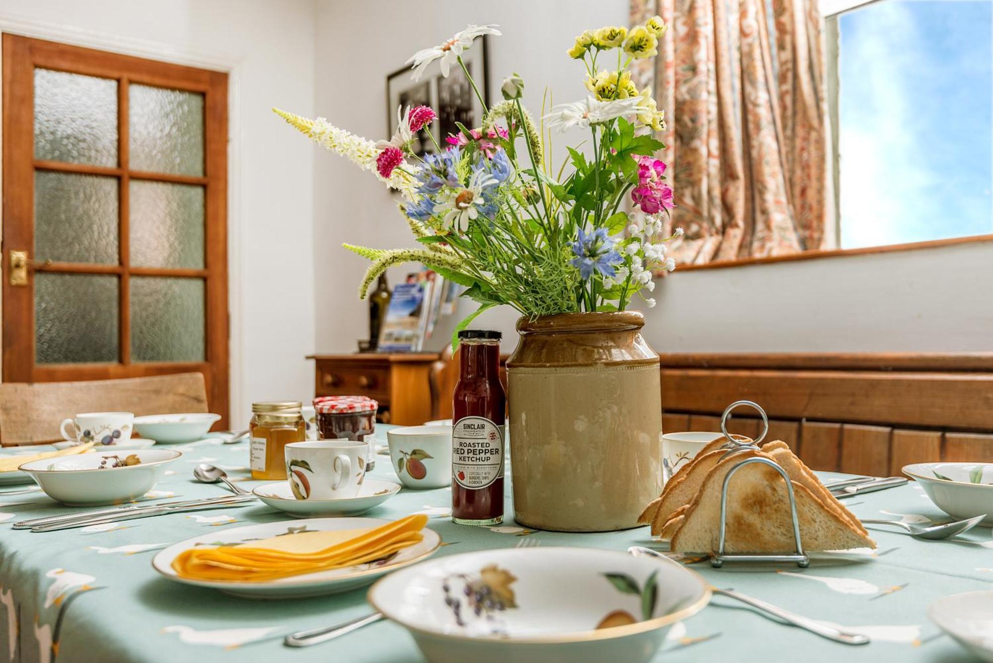 Kidwelly Farmhouse B&B ภายนอก รูปภาพ
